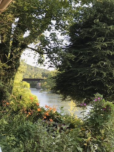 Rivers Edge Cafe